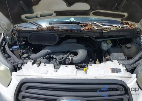 2015 Ford Transit-250 z USA, uszkodzony, nr VIN 1FTNR2ZM3FKA77052